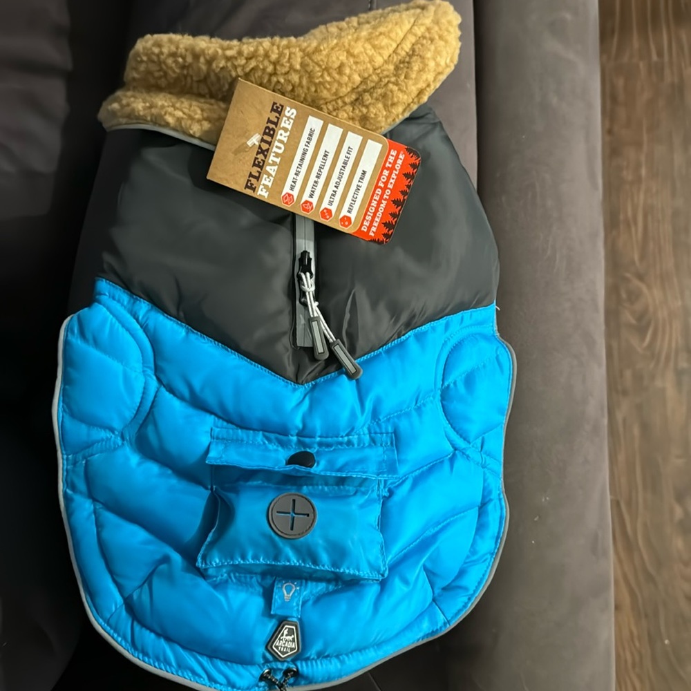 Dog adjustable coat blue green